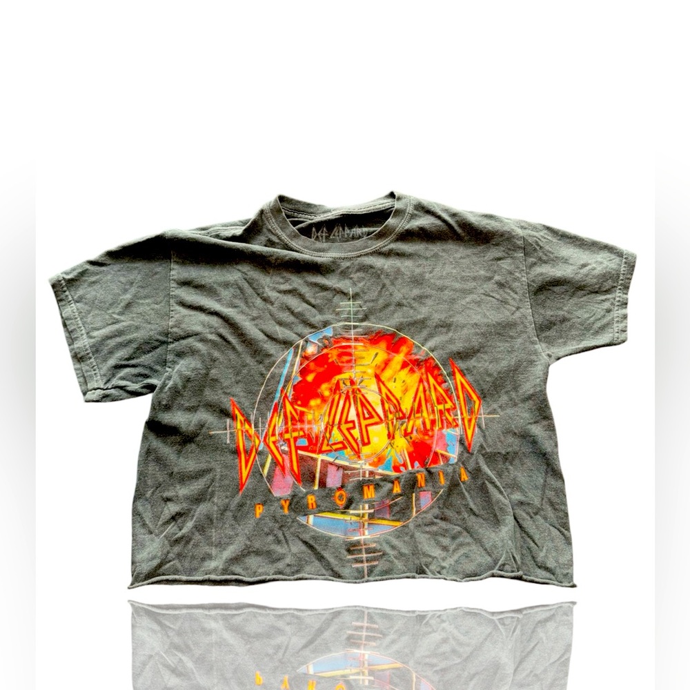 Def Leppard- Pyromania x Goodie 2 Sleeves Vintage Style Crop Top: S/M